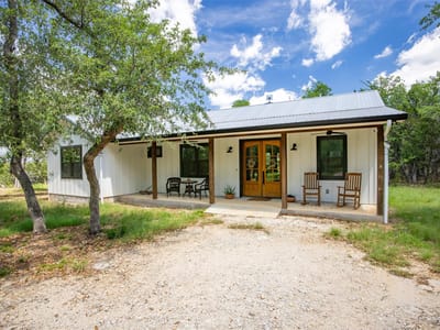 Living area at 101 Rambling Oaks DR - 3 bed 2 bath home
