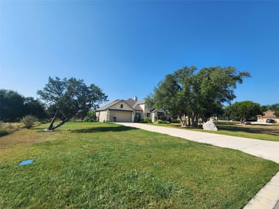 Living area at 101 Rocky Summit Ct - 3 bed 2 bath home