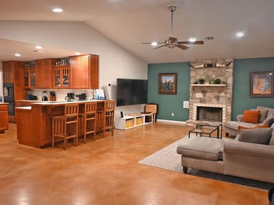 Property photo 3 at 101 Stadium View DR - 3 bed 2 bath home