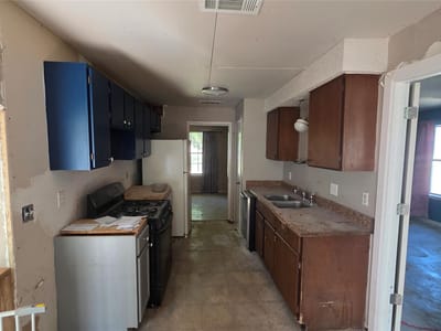 Primary bedroom at 101 Starbright Dr - 3 bed 2 bath home