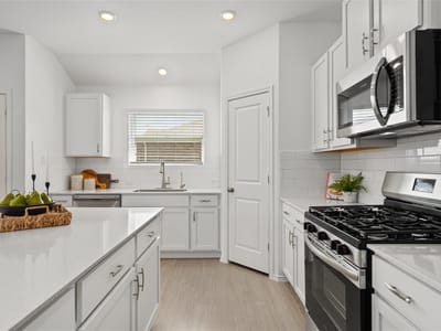 Photo 5 - 101 Sunrise Oak CV Photo 5 of 24 at 101 Sunrise Oak CV - 4 bed 2 bath home