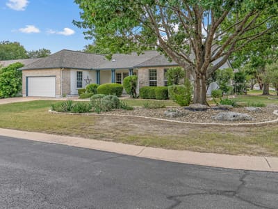 Property photo 3 at 101 Vinca DR - 3 bed 2 bath home