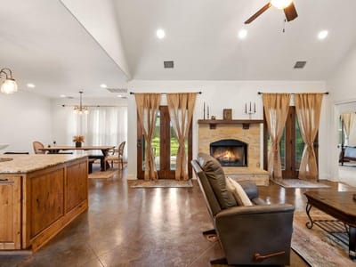 Primary bedroom at 101 Winding Oak DR - 3 bed 3 bath home