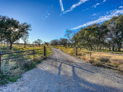 Living area at 1010 Ranch Road 2831 - Quail Ridge, Horseshoe Bay, TX