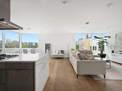 Property photo 4 at 1010 W 10th ST Unit #302 - 3 bed 2 bath home