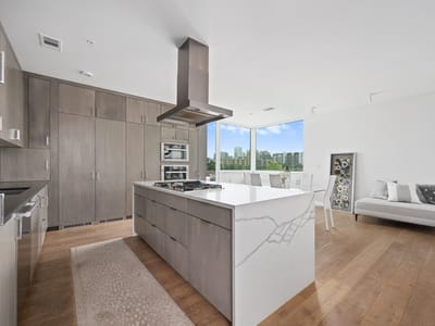 Property photo 5 at 1010 W 10th ST Unit #302 - 3 bed 2 bath home