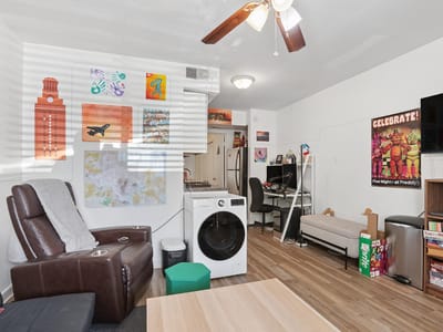 Photo 2 of 15 at 1010 W 23rd ST Unit #5 - 1 bed 1 bath home