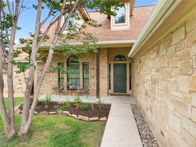 Living area at 10102 Twin Lake LOOP - 3 bed 2 bath home