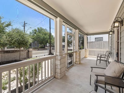Property photo 4 at 1011 E 38th 1/2 ST - 3 bed 2 bath home