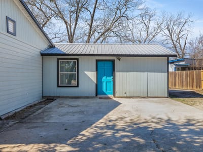 Primary bedroom at 1013 N Colorado St - 7 bed 4 bath home