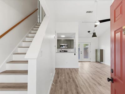 Living area at 1015 E Yager Ln Unit #18 - 2 bed 2 bath home