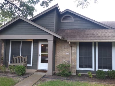 Living area at 1015 E Yager Ln Unit #69 - 2 bed 2 bath home