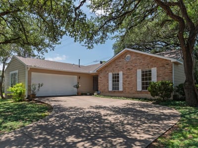 Property photo 2 at 1015 Huntridge DR - 4 bed 2 bath home