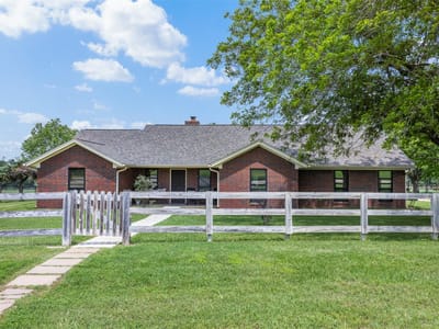 Kitchen at 1016 County Road 306 - 3 bed 2 bath home