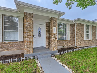 Kitchen at 1016 Thackeray Ln - 4 bed 2 bath home