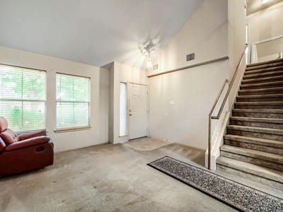 Living area at 1017 Coronation WAY - 3 bed 2 bath home