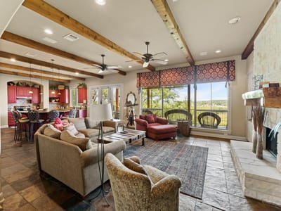 Living area at 1017 Coventry RD - 3 bed 3 bath home