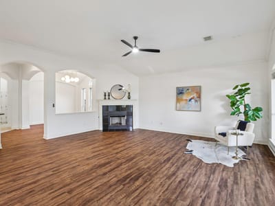 Living area at 1017 Horseback HOLW - 4 bed 2 bath home