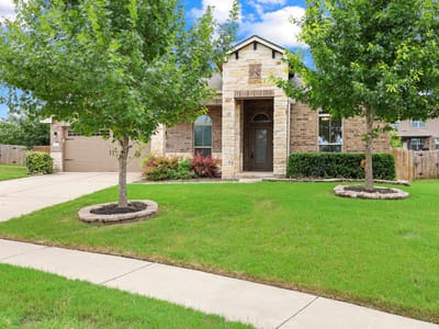 Living area at 1018 Granbury CV - 3 bed 2 bath home