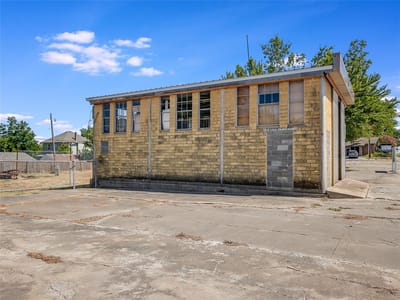 Property photo 2 at 1018 N Main ST - Vance, Taylor, TX