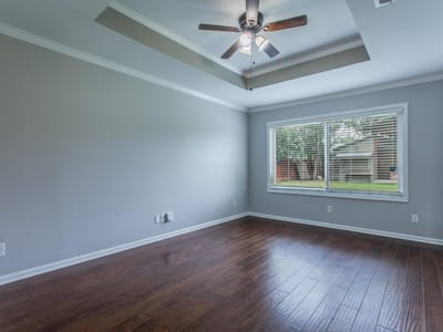 Living area at 102 Circle DR - 3 bed 1 bath home