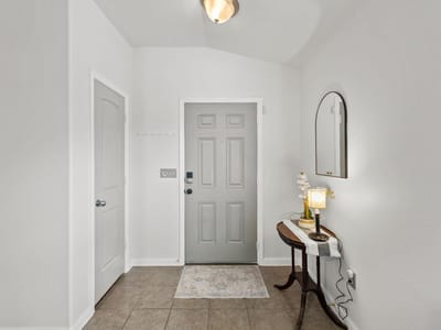 Bathroom at 102 Esparza CT - 4 bed 2 bath home