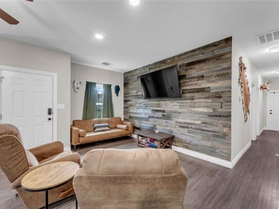 Property photo 5 at 102 Fox CIR - 3 bed 2 bath home