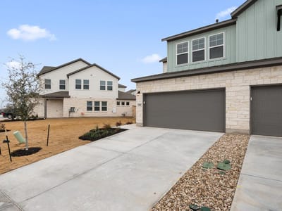 Living area at 102 Marie WAY - 4 bed 3 bath home