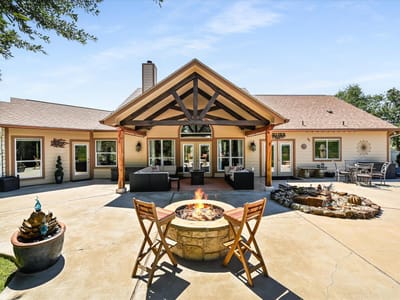 Living area at 102 Osprey CIR - 4 bed 3 bath home