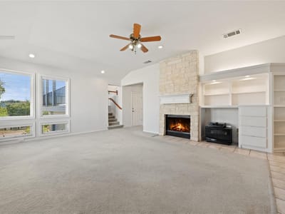 Photo 5 of 40 at 102 Paragon CT - 3 bed 2 bath home
