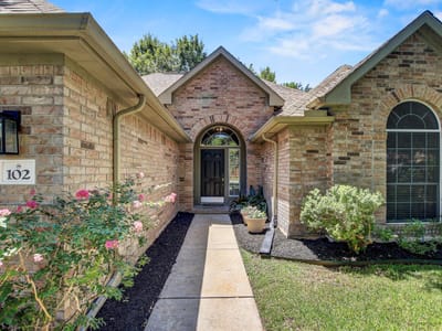Property photo 2 at 102 Trotter DR - 3 bed 2 bath home