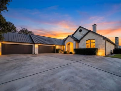 Living area at 102 Voca - 4 bed 4 bath home