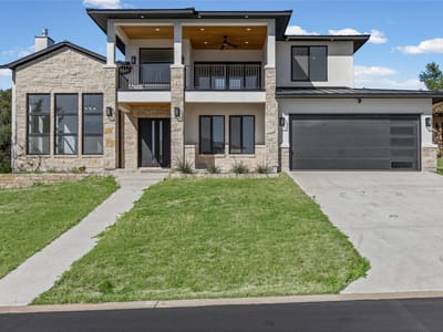 Living area at 1020 Mountain Leather DR - 4 bed 4 bath home