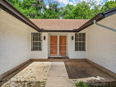 Property photo 3 at 10201 Parkfield DR - 4 bed 2 bath home