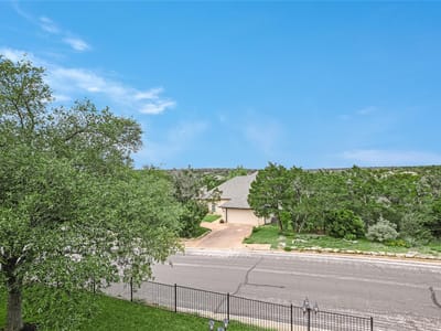 Bathroom at 10201 Spicewood Mesa - 5 bed 4 bath home