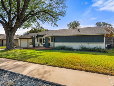 Property photo 4 at 10203 Sun Hill DR - 4 bed 2 bath home