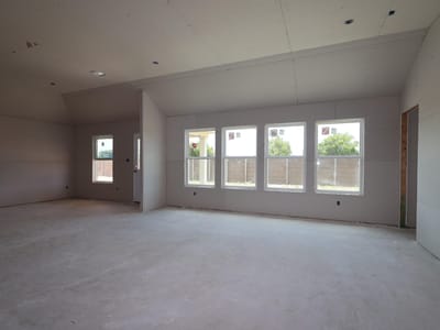 Living area at 10205 Horizon Haven WAY - 4 bed 2 bath home