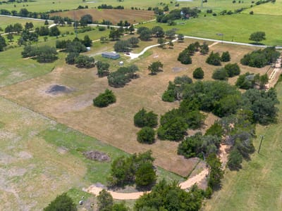 Living area at 1021 E Old Hallettsville RD - ABS A180 FAIRES W A, 6.167 ACRES,NO BLDGS OR M, Flatonia, TX