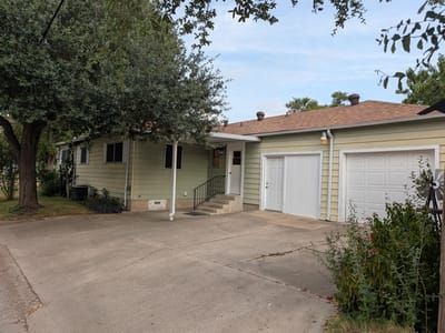 Photo 3 of 10 at 1021 S 45th ST - 3 bed 1 bath home