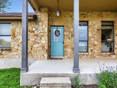 Property photo 2 at 10213 Thomas LN - 4 bed 3 bath home