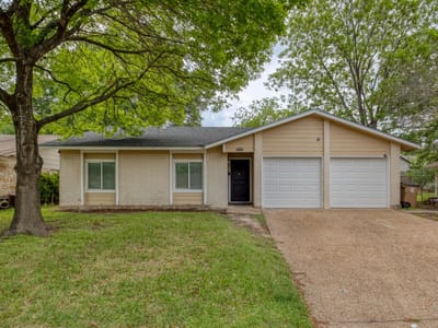Primary bedroom at 10214 Oak Hollow DR - 3 bed 2 bath home