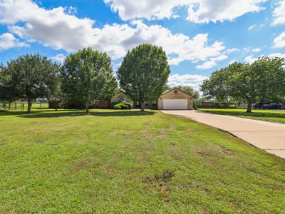 Primary bedroom at 1022 Barbarosa RD - 3 bed 2 bath home