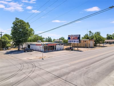 Property photo 4 at 1022 N Main ST - Vance, Taylor, TX