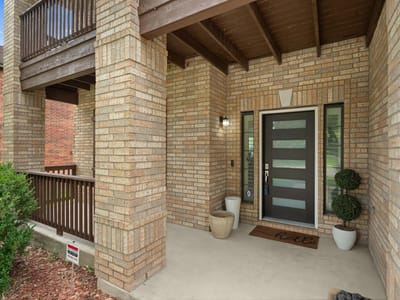 Property photo 3 at 10232 Grizzly Oak DR - 5 bed 2 bath home