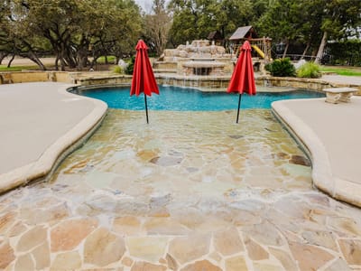 Primary bedroom at 1024 Spanish Trl - 7 bed 4 bath home