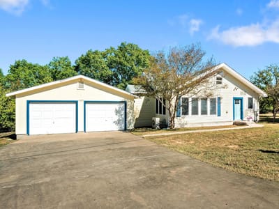 Property photo 3 at 1025 Lake Shore DR - 3 bed 3 bath home