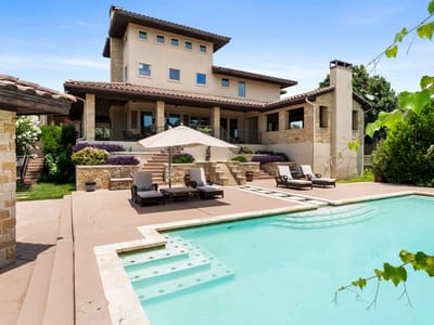 Living area at 103 Bella Cima DR - 5 bed 5 bath home