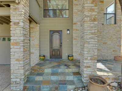 Living area at 103 Crescent BLF - 4 bed 4 bath home