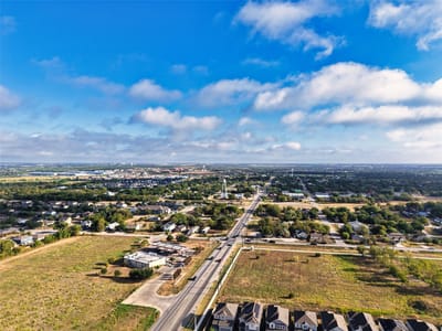 Photo 5 of 33 at 103 E Brenham ST - Manor, Manor, TX