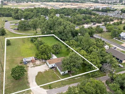 Property photo 2 at 103 E Willis ST - Old Town, Leander, TX